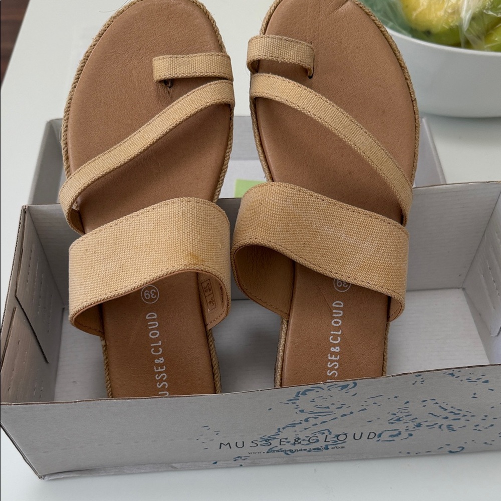 Musse & Cloud Beige Sandals